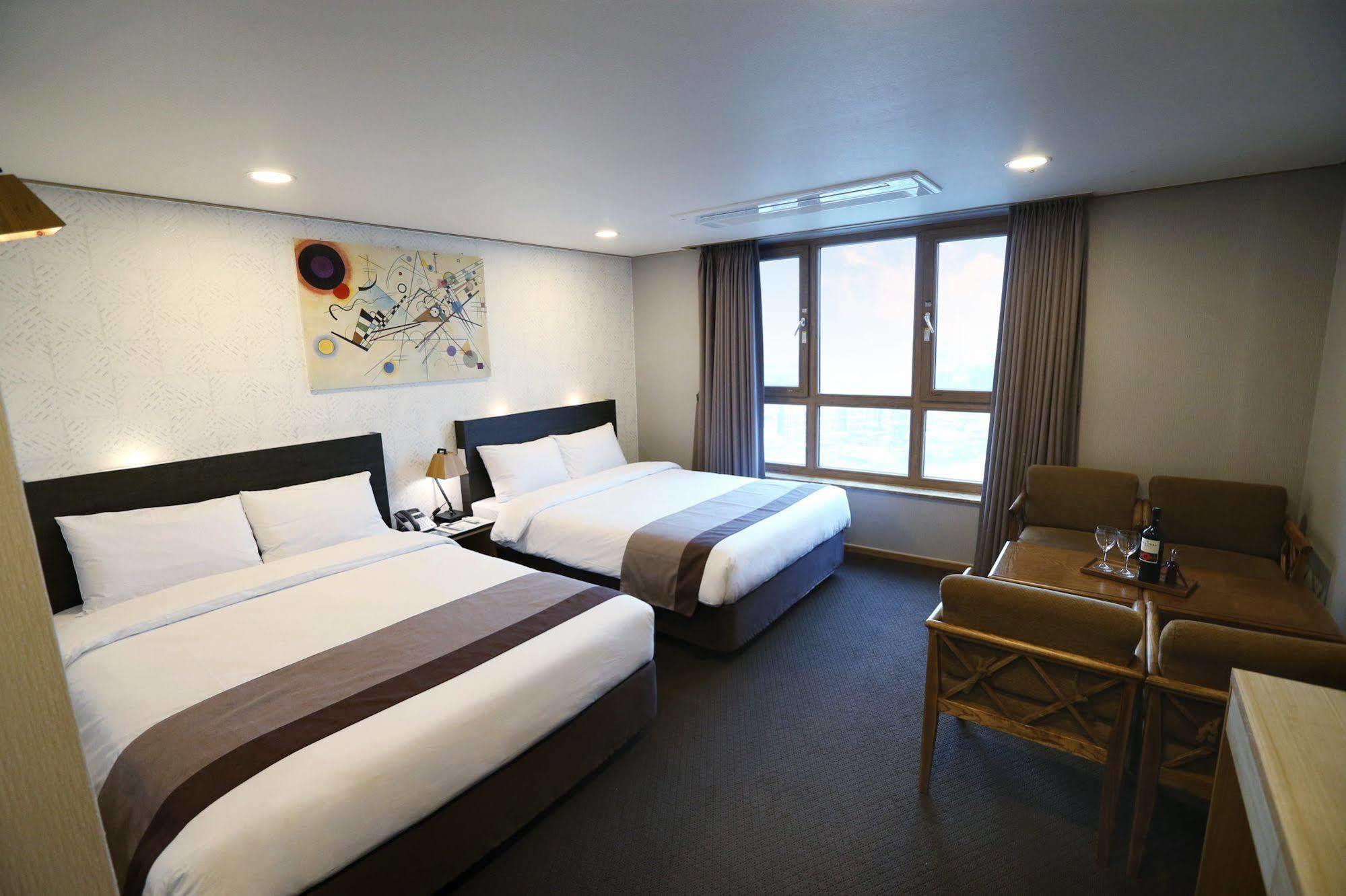 Golden City Hotel Dongdaemun Seoul Exterior photo
