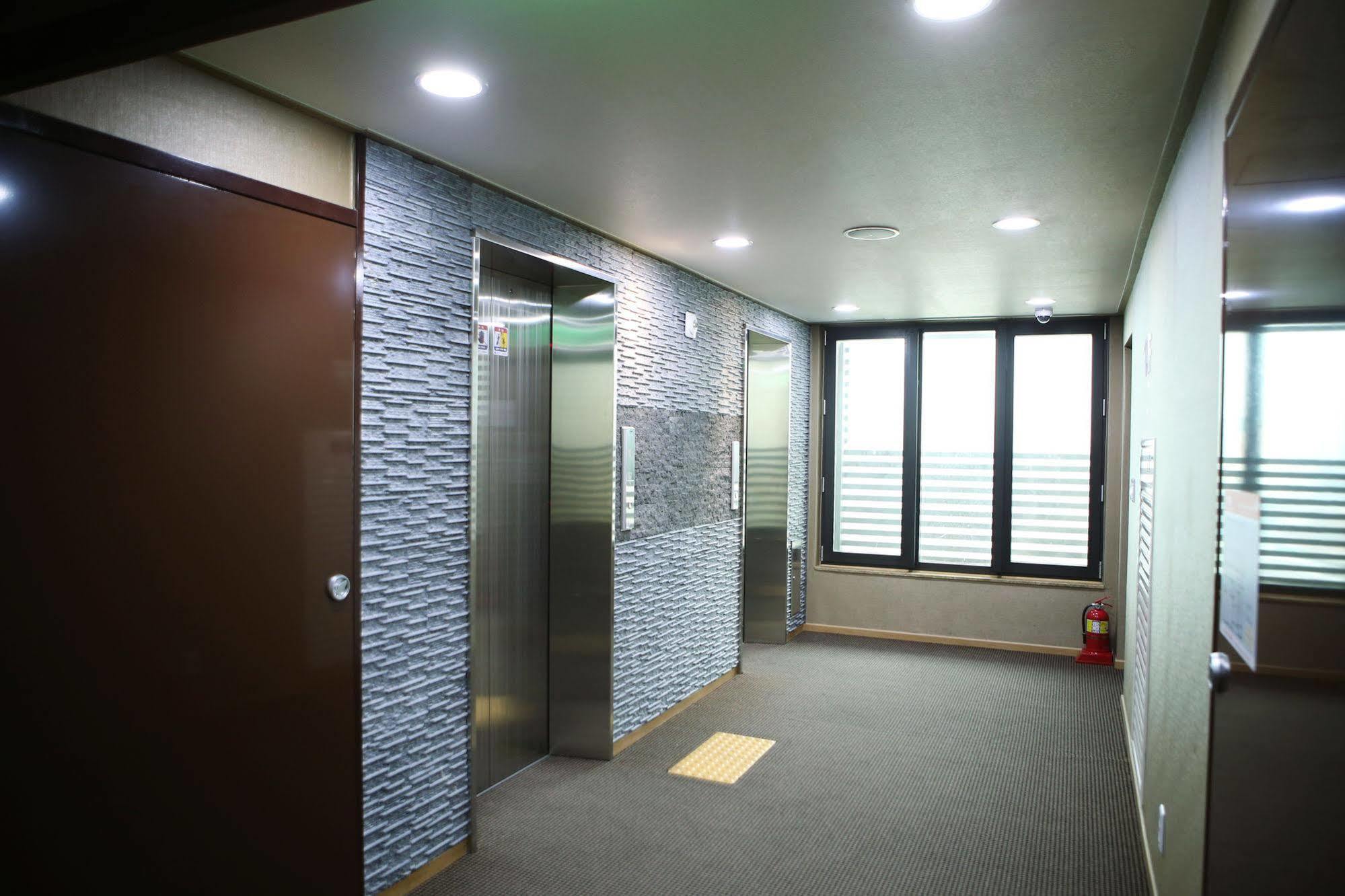 Golden City Hotel Dongdaemun Seoul Exterior photo